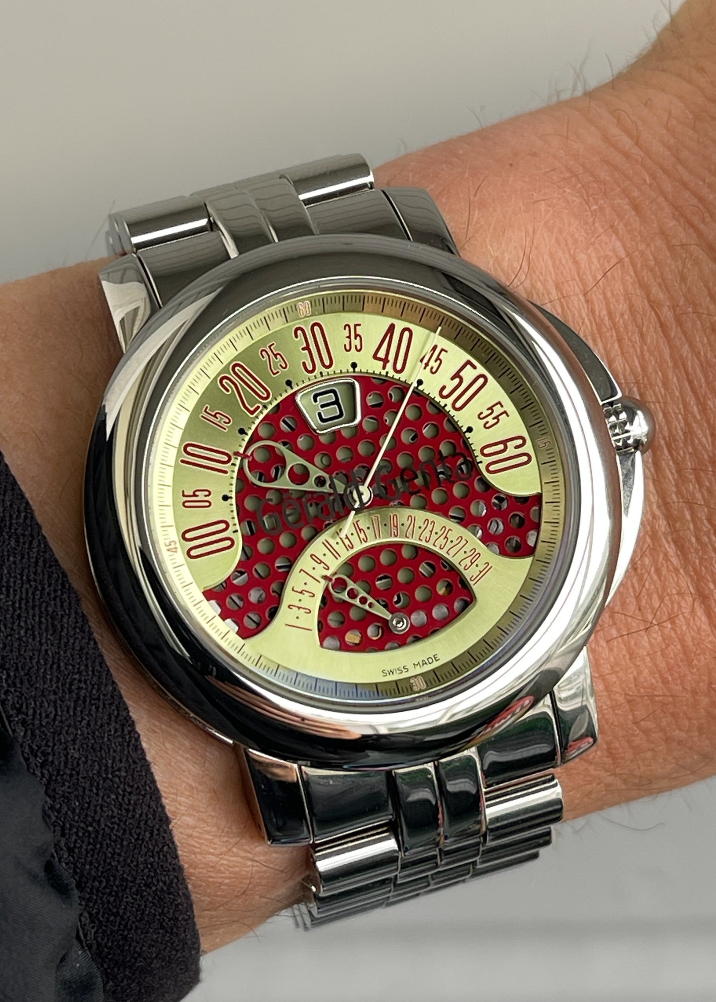 Gerald Genta Arena Bi-Retro - Serial 117043 (Pre-Owned)