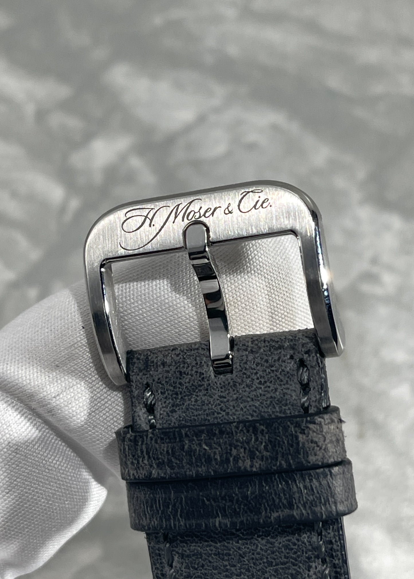 H. Moser & Cie. Heritage Dual Time Fumé Burgundy Dial - Serial 127299 (Pre-Owned)