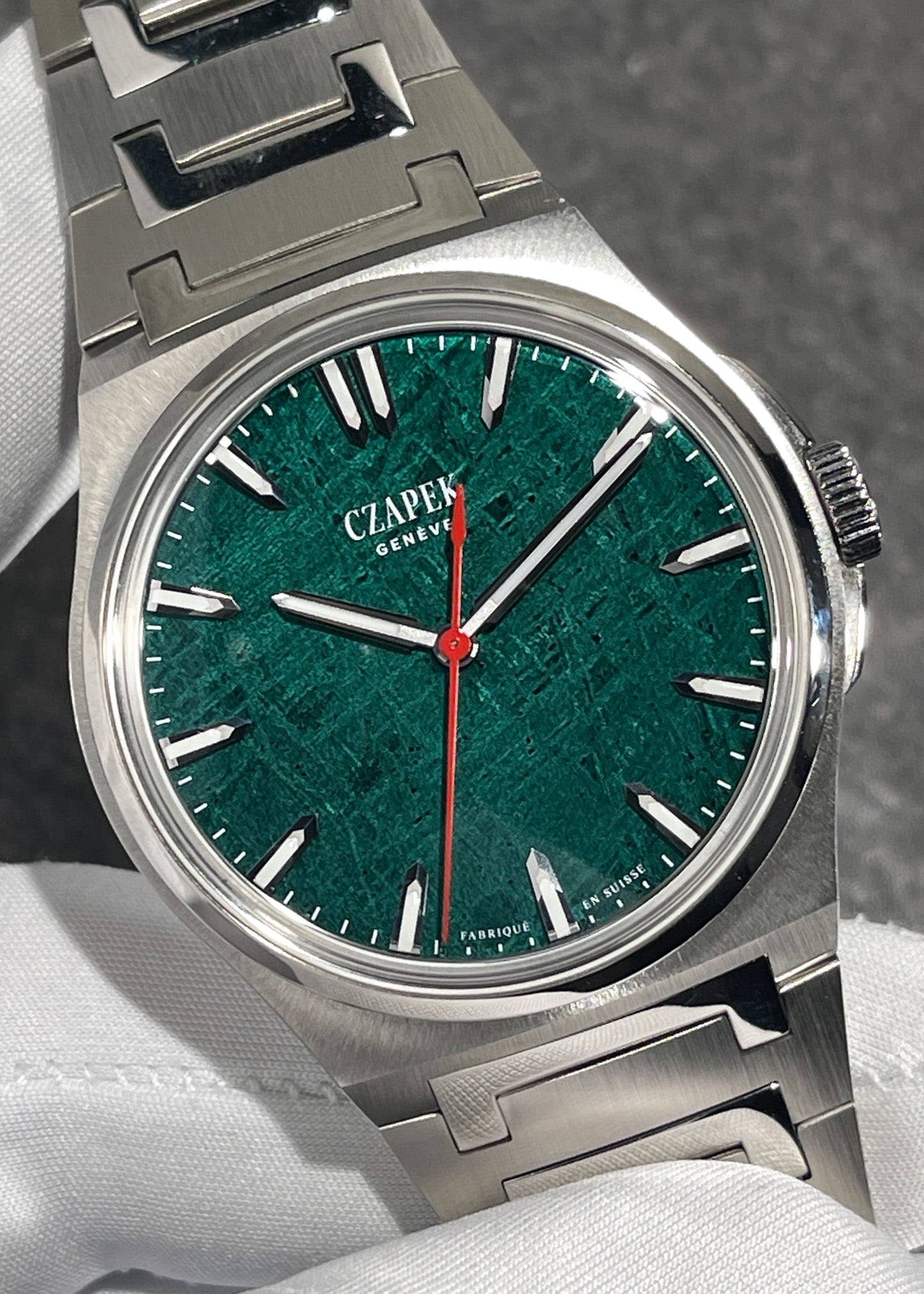 Czapek Antarctique Green Meteor 100 Piece Special Edition - Serial #16795 (Pre-Owned)