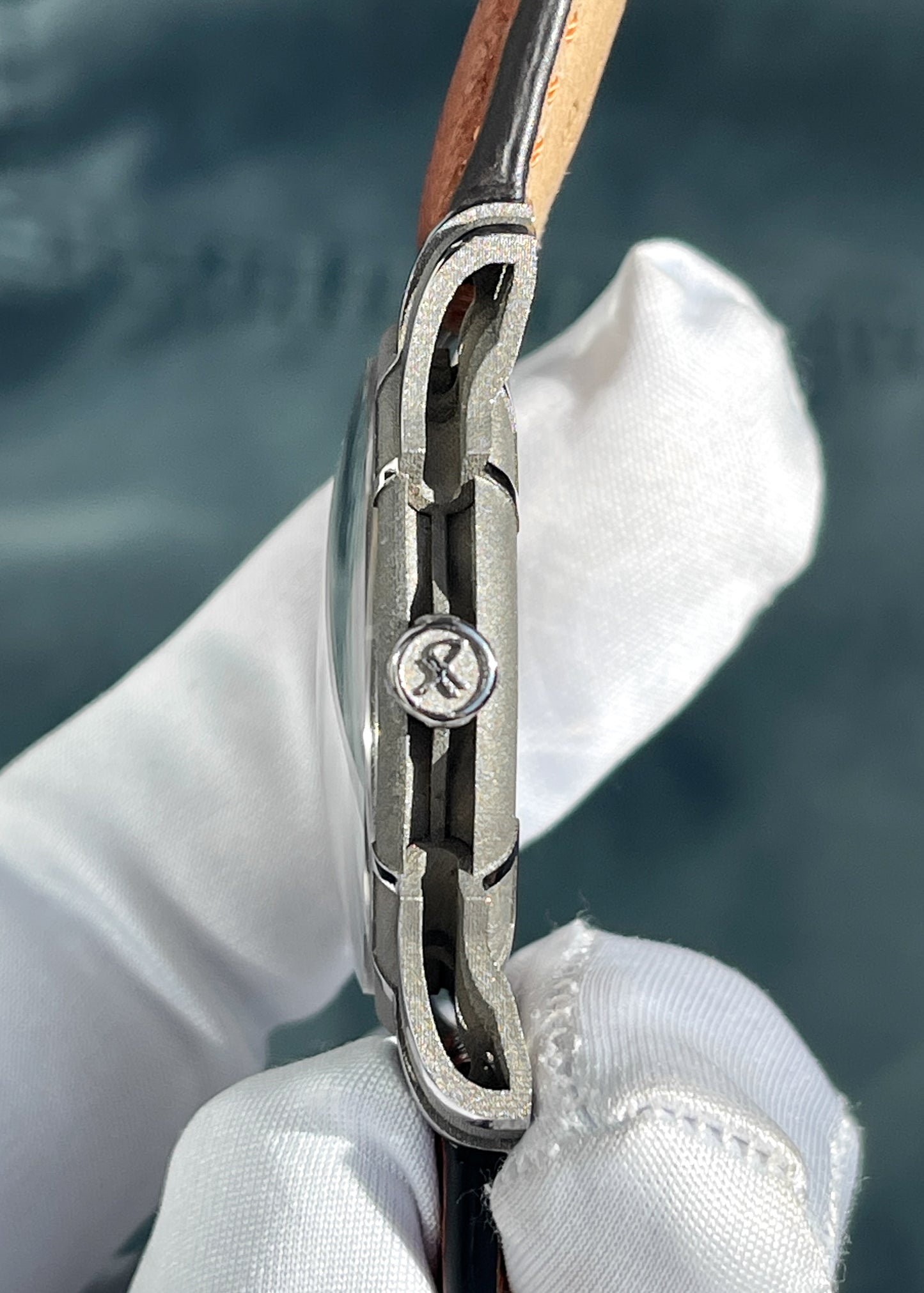 Holthinrichs Brutal Elegance Ornament for Revolution - Special Edition #2/10 (Pre-Owned)