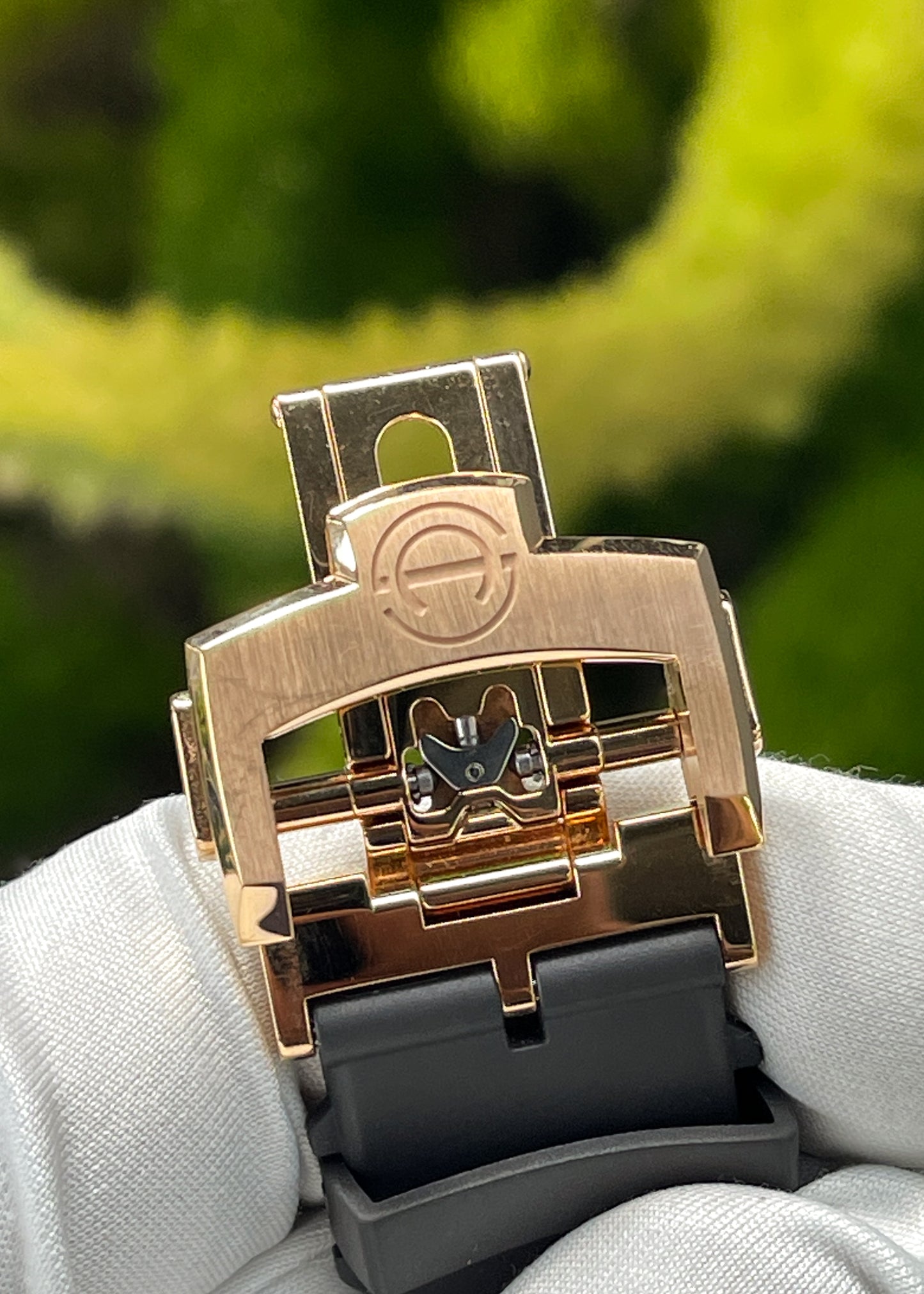 Armin Strom Mirrored Force Resonance White Enamel Dial (Pre-Owned)