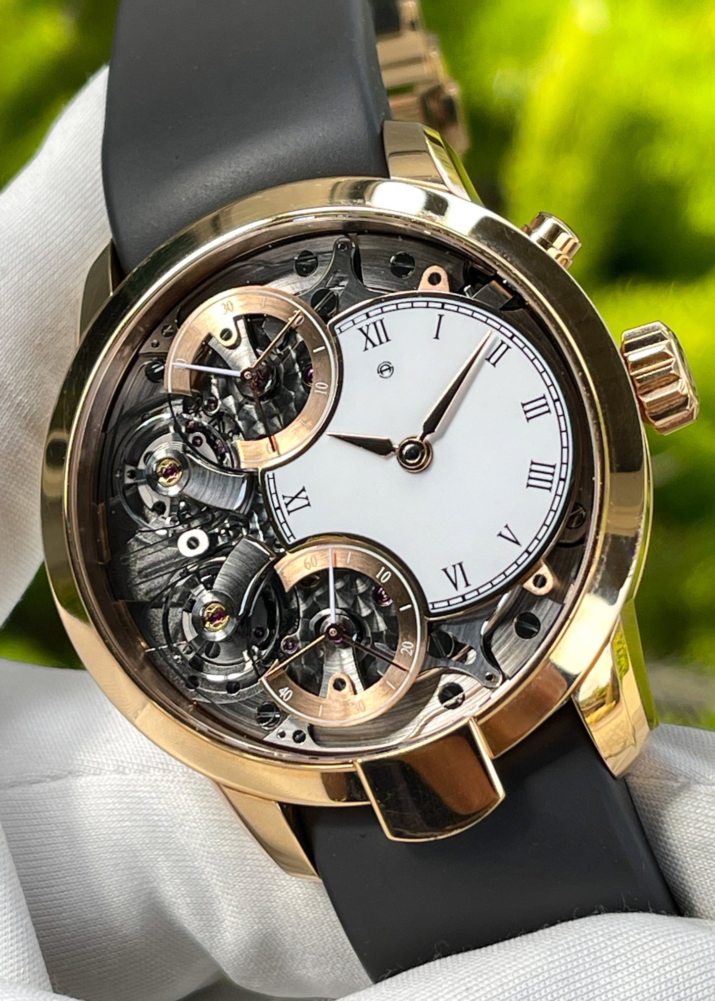 Armin Strom Mirrored Force Resonance White Enamel Dial (Pre-Owned)