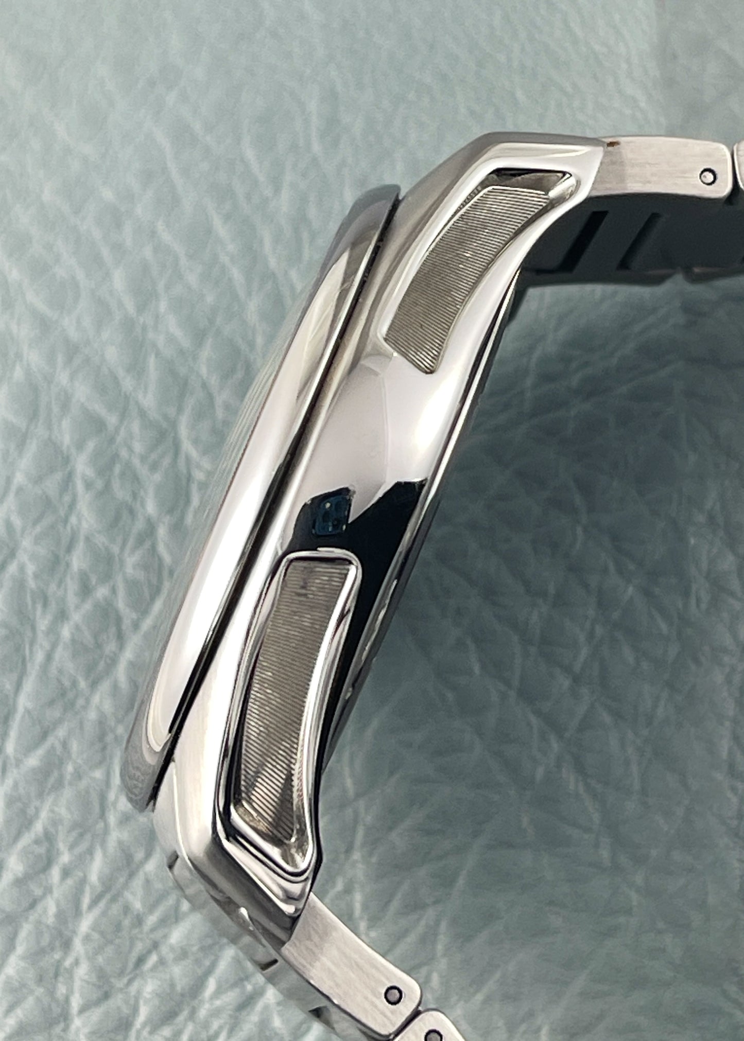 H. Moser & Cie. Pioneer Centre Seconds w/ Arctic Blue Dial - Serial# 134592 (Pre-Owned)