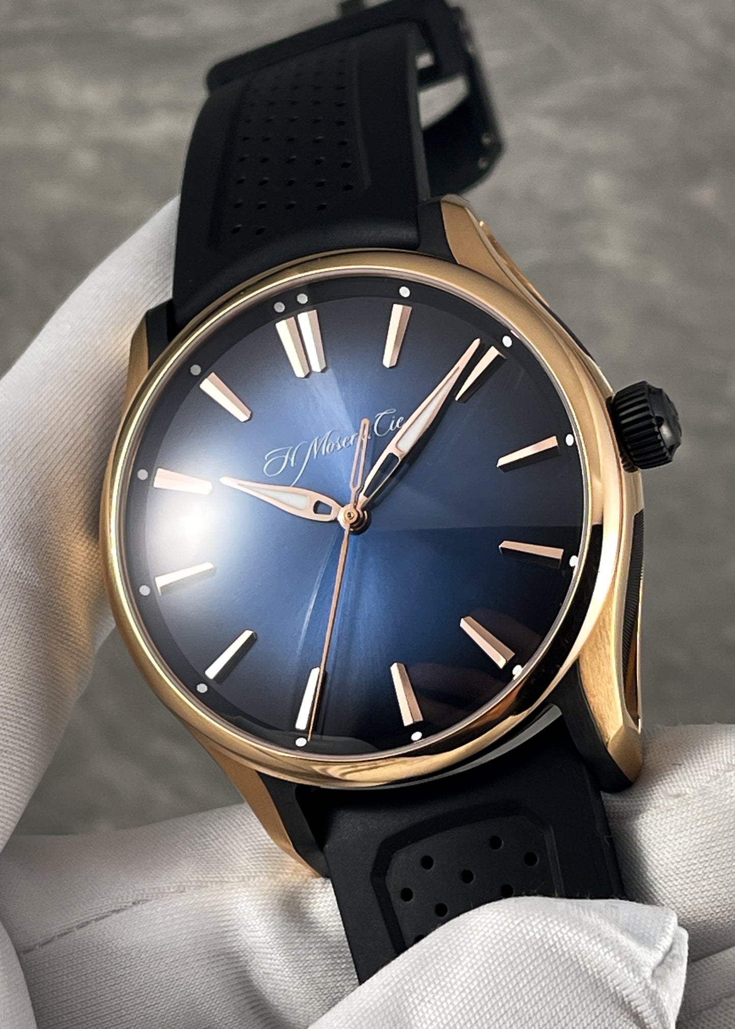 H. Moser & Cie. Pioneer Centre Seconds No 111668 (Pre-Owned)