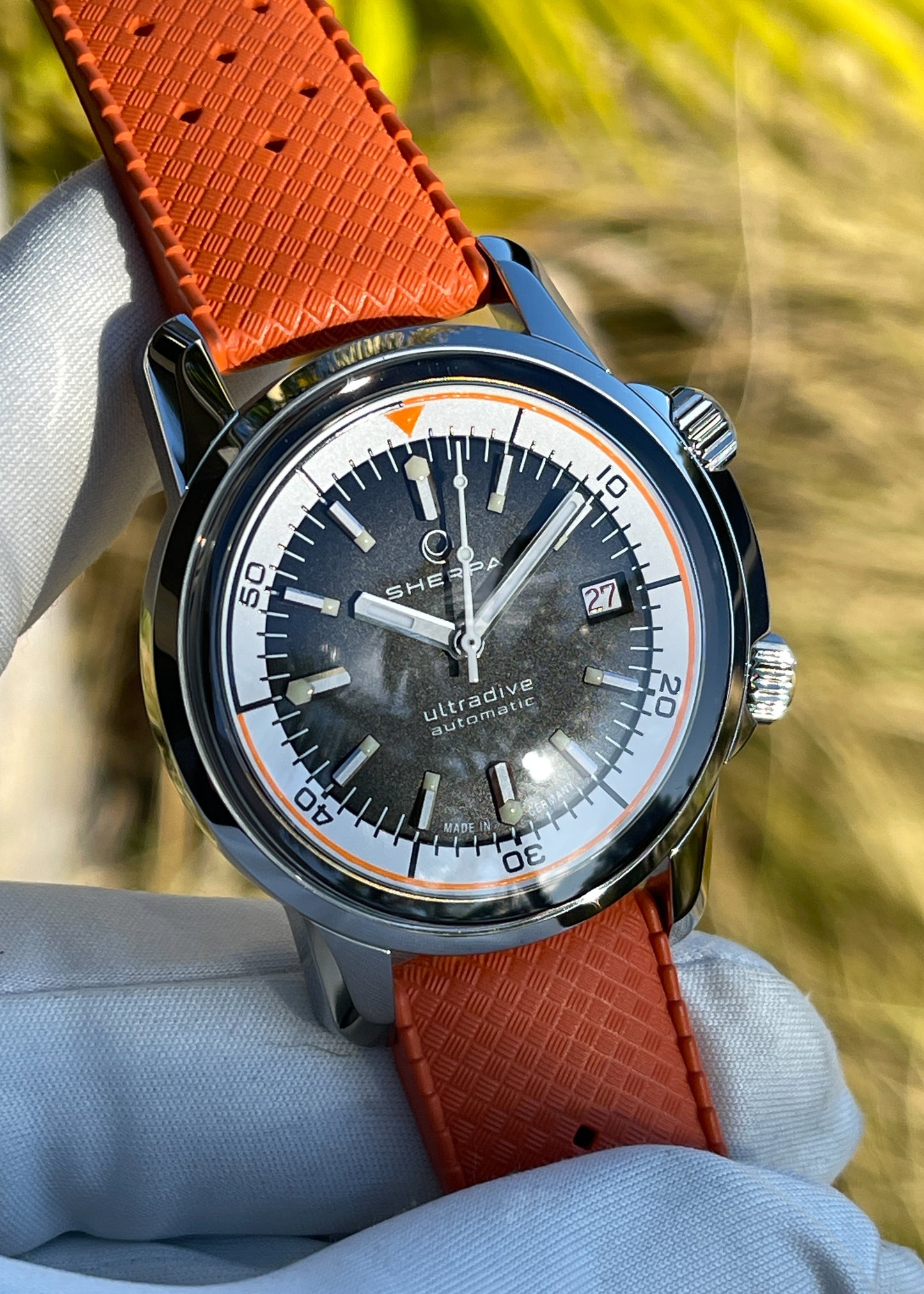 Sherpa "Ultradive" 40mm Stainless Steel Case w/ Tropic Strap (Pre-Order)