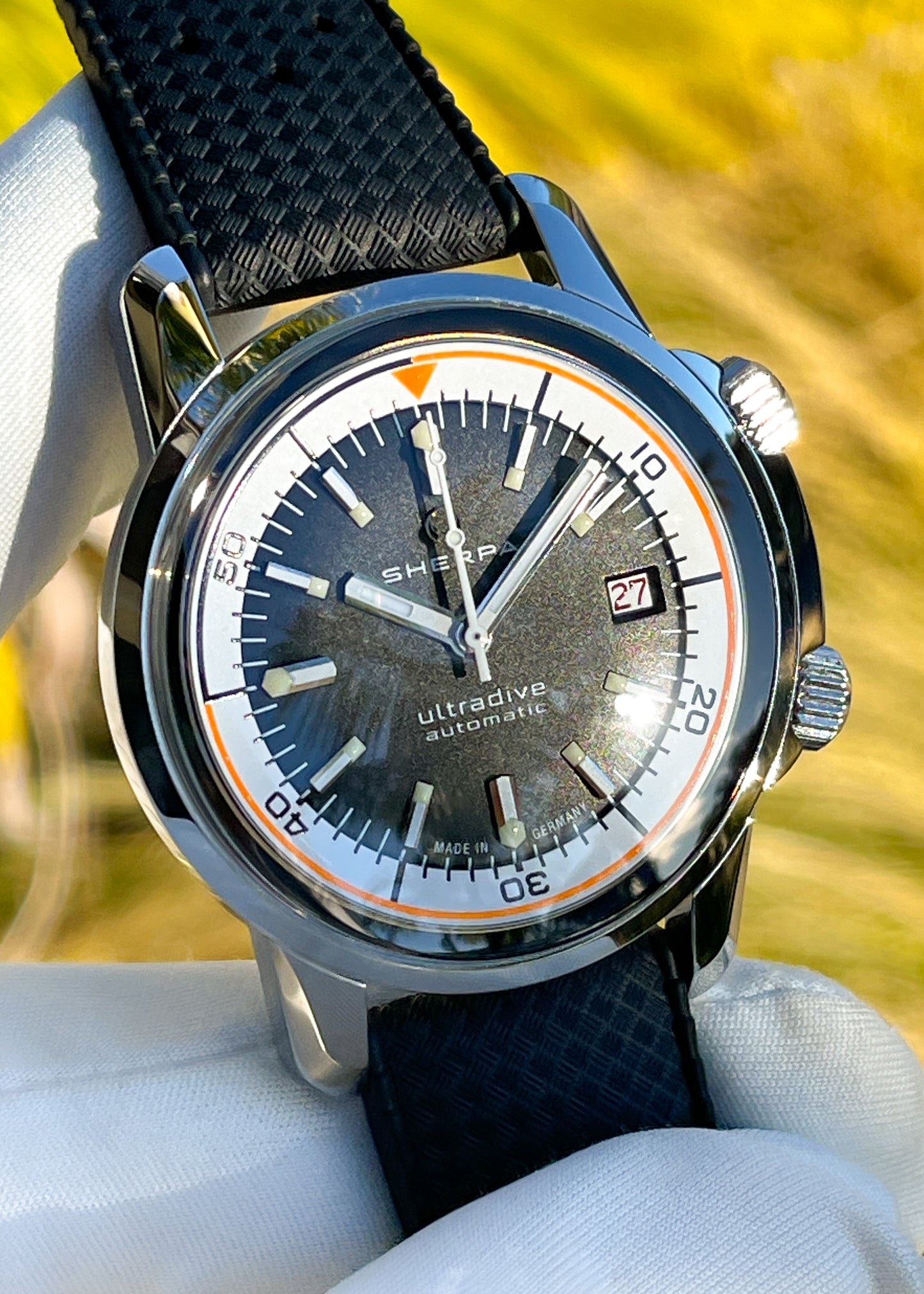Sherpa "Ultradive" 40mm Stainless Steel Case w/ Tropic Strap (Pre-Order)