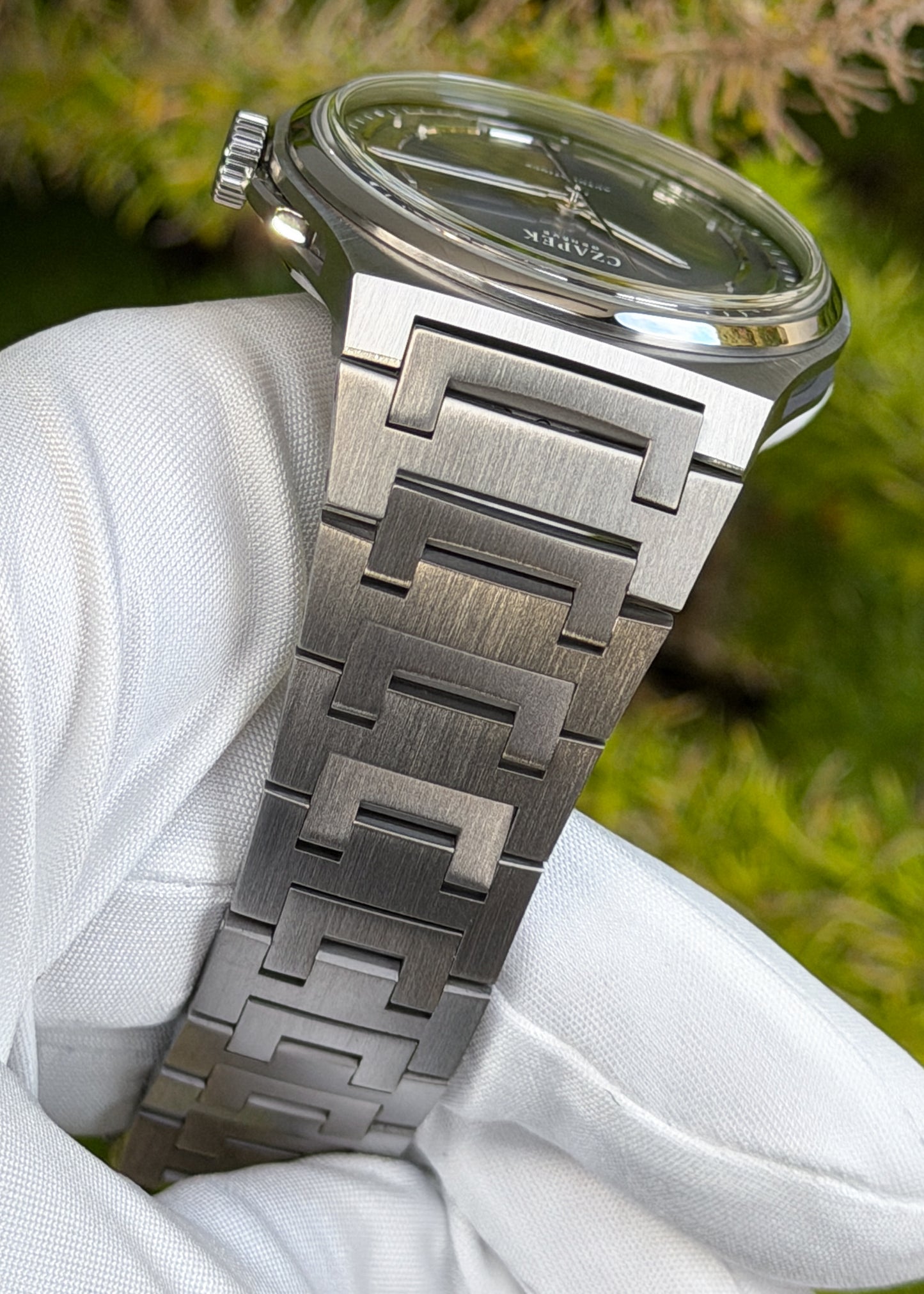 Czapek & Cie. Antarctique Titanium "Dark Sector" MINT - Serial #17179 (Pre-Owned)