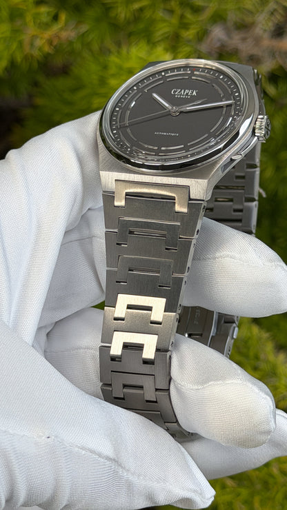 Czapek & Cie. Antarctique Titanium "Dark Sector" MINT - Serial #17179 (Pre-Owned)