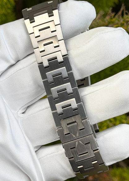 Czapek & Cie. Antarctique Titanium "Dark Sector" MINT - Serial #17179 (Pre-Owned)