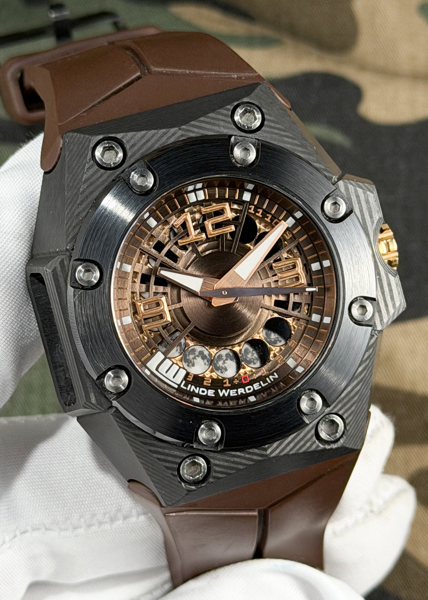 Linde Werdelin Oktopus Moon Carbon Special Edition, with Rubber Strap & Metal Bracelet - Serial #55/59 (Pre-Owned)