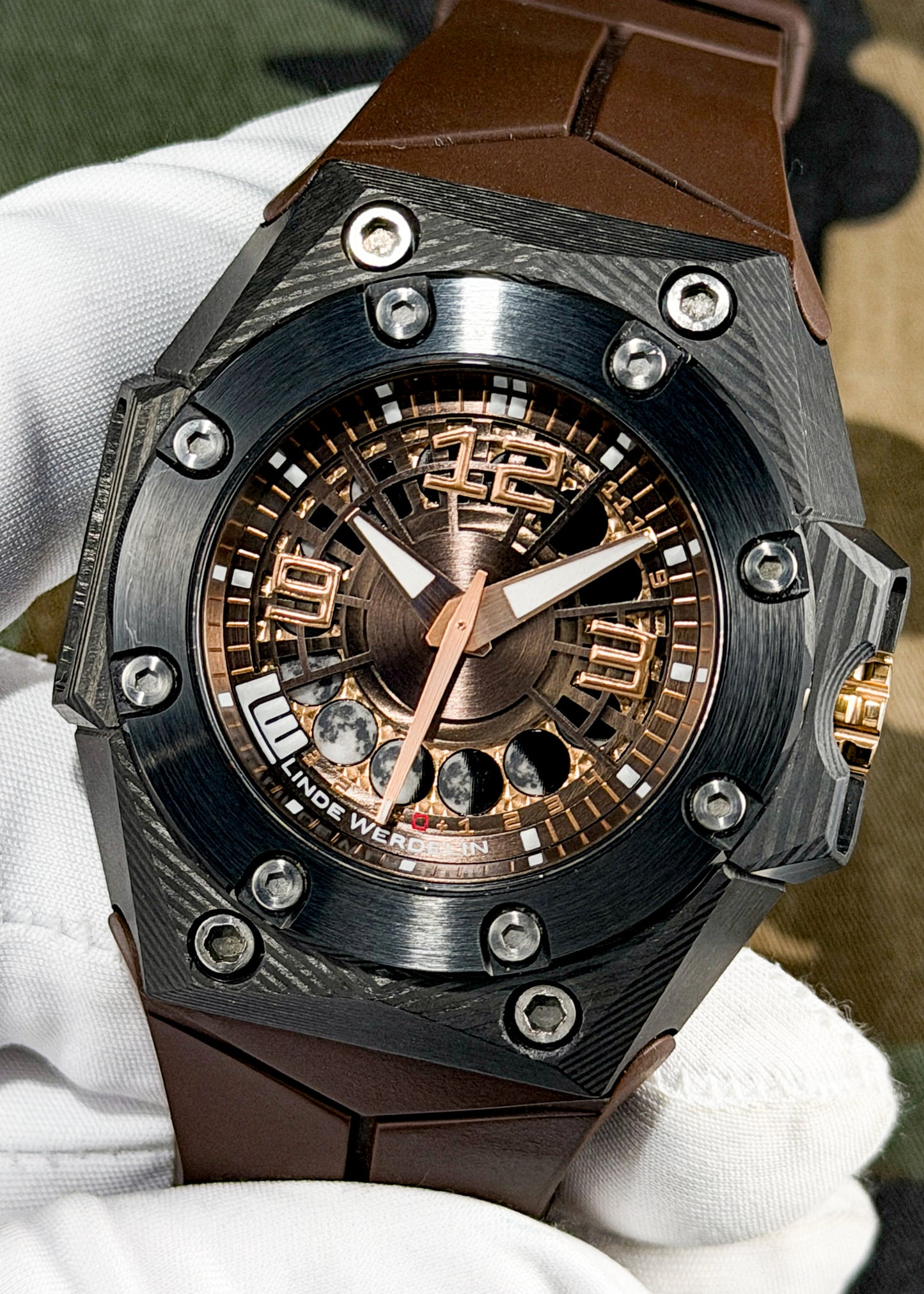 Linde Werdelin Oktopus Moon Carbon Special Edition, with Rubber Strap & Metal Bracelet - Serial #55/59 (Pre-Owned)