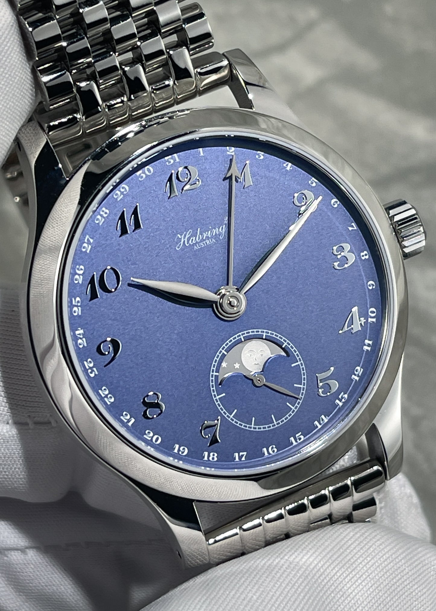 Habring² Oskar Pointer Date & Moon (Pre-Order)