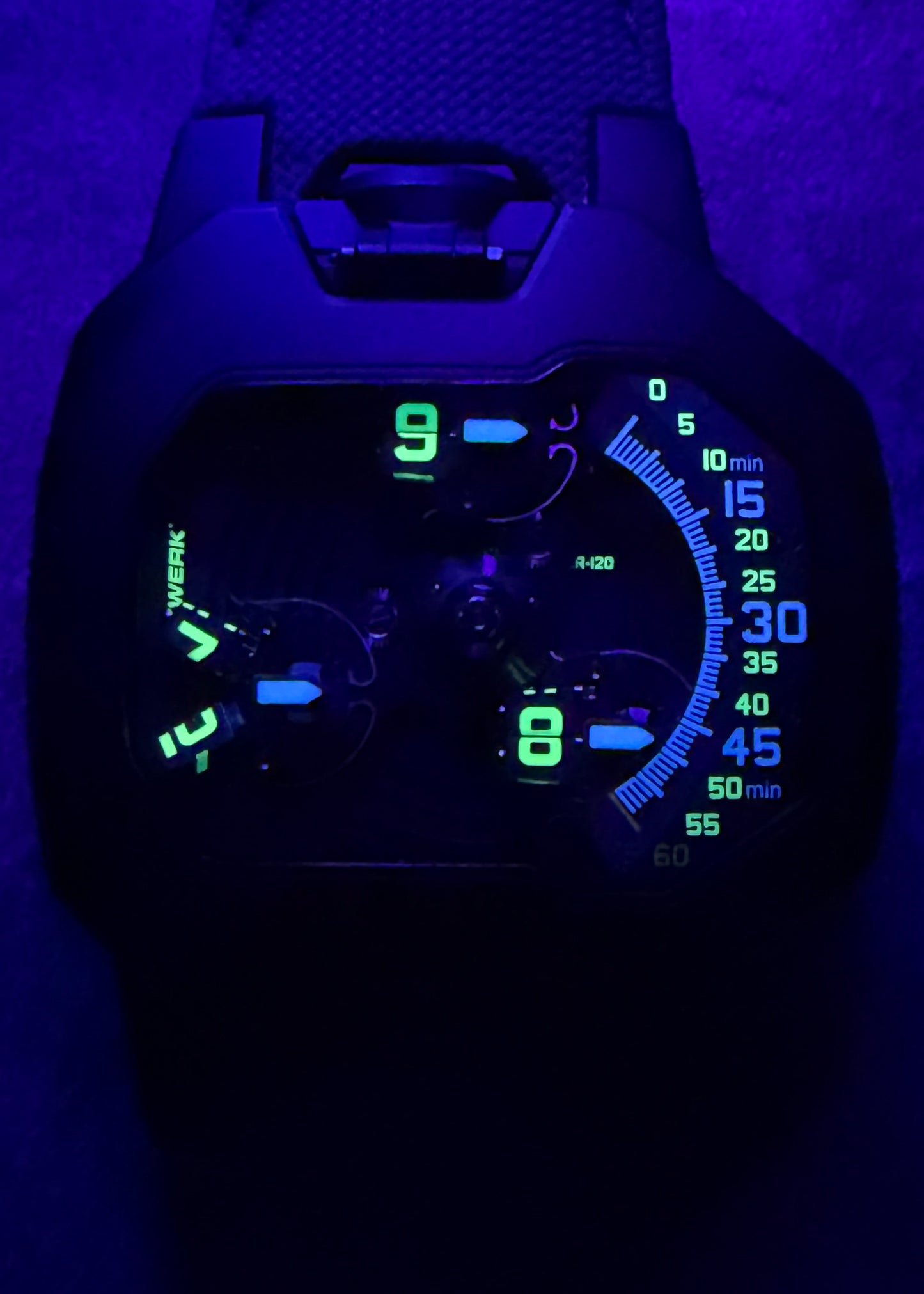 Urwerk UR-120 Space Black DLC Titanium - Serial #G22060 (Pre-Owned)