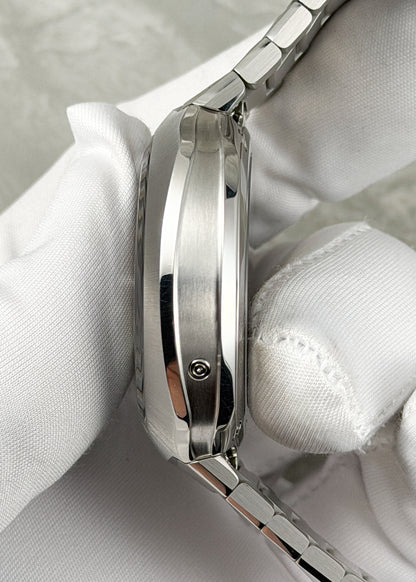 H. Moser & Cie. Streamliner Perpetual - Serial #124076 (Pre-Owned)