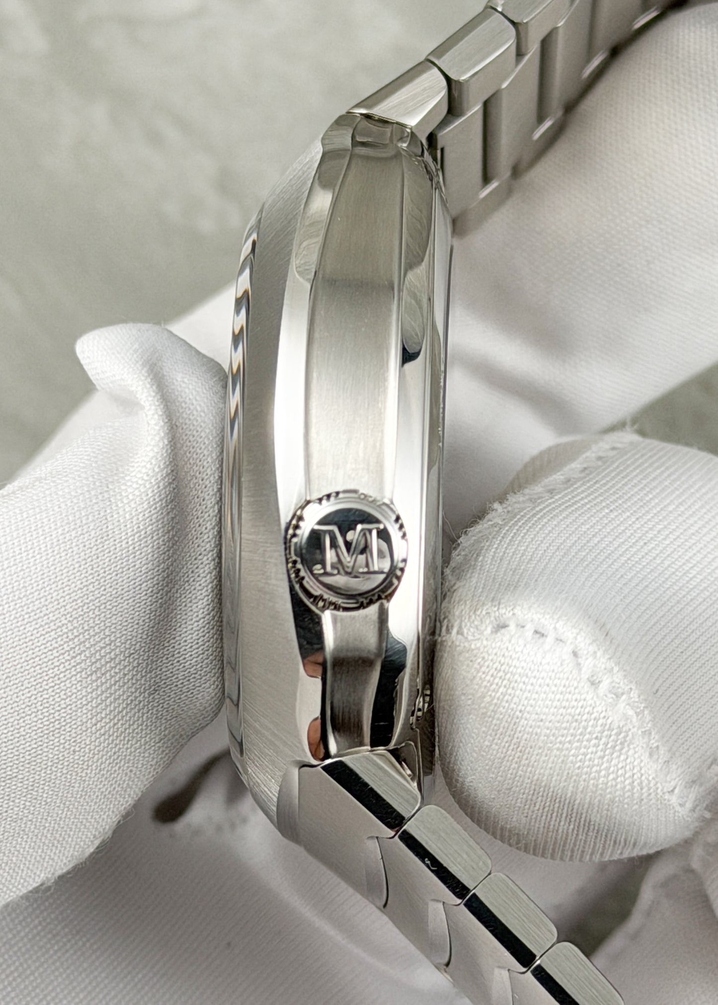 H. Moser & Cie. Streamliner Perpetual - Serial #124076 (Pre-Owned)