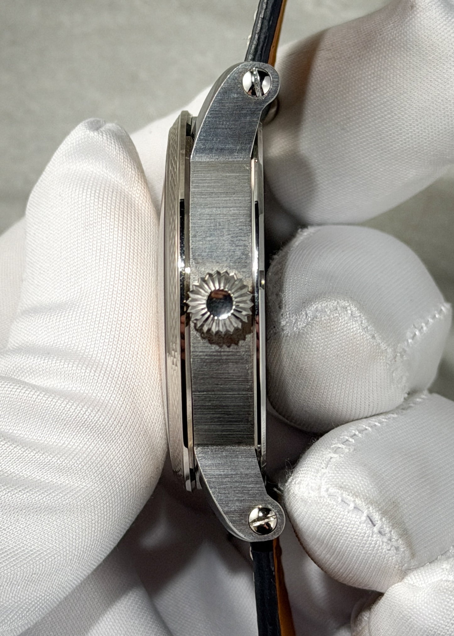 Benzinger Subskription 3, Stainless Steel case w/ White Gold Guilloché Bezel (Pre-Owned)