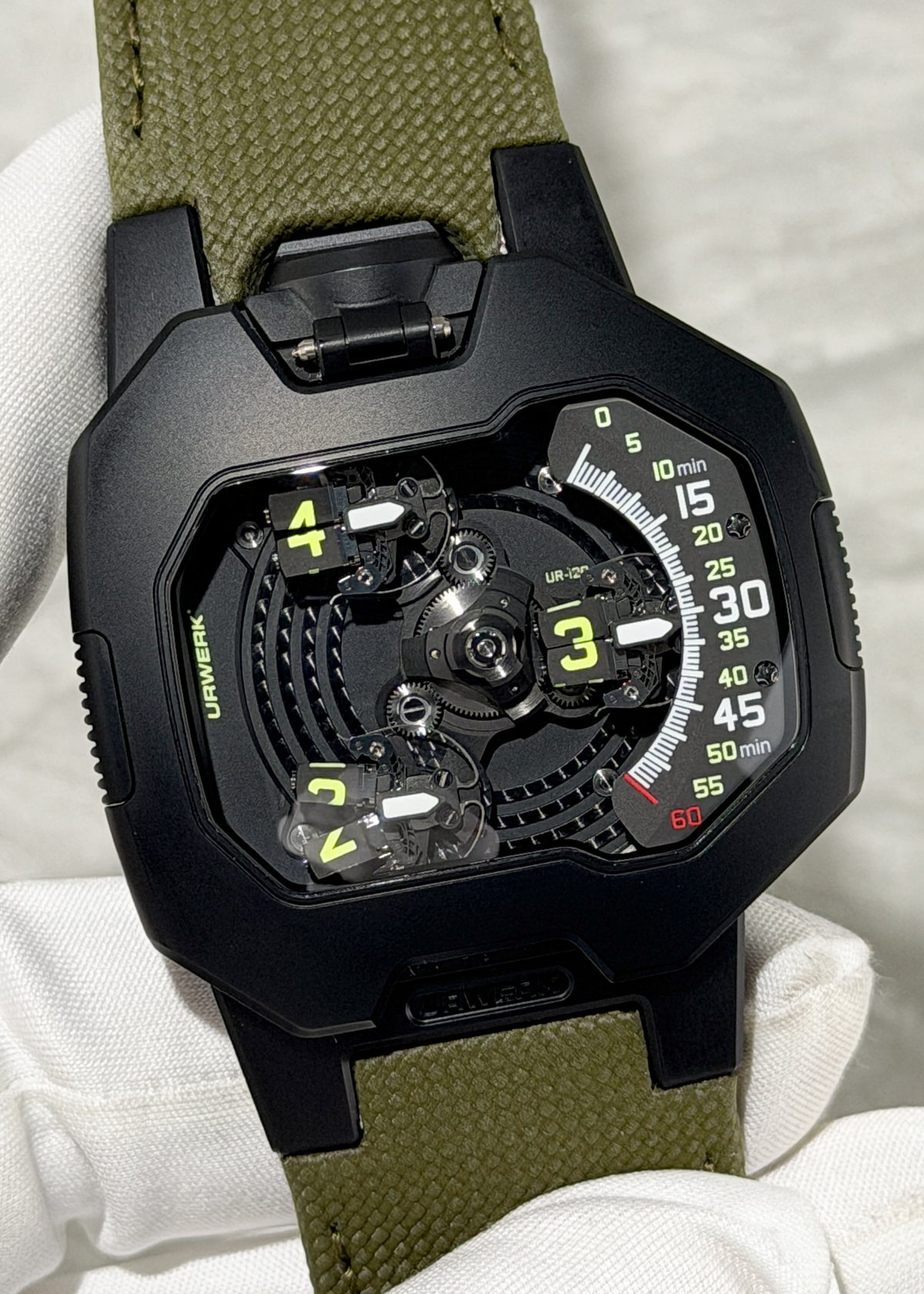 Urwerk UR-120 Space Black DLC Titanium - Serial #G22060 (Pre-Owned)