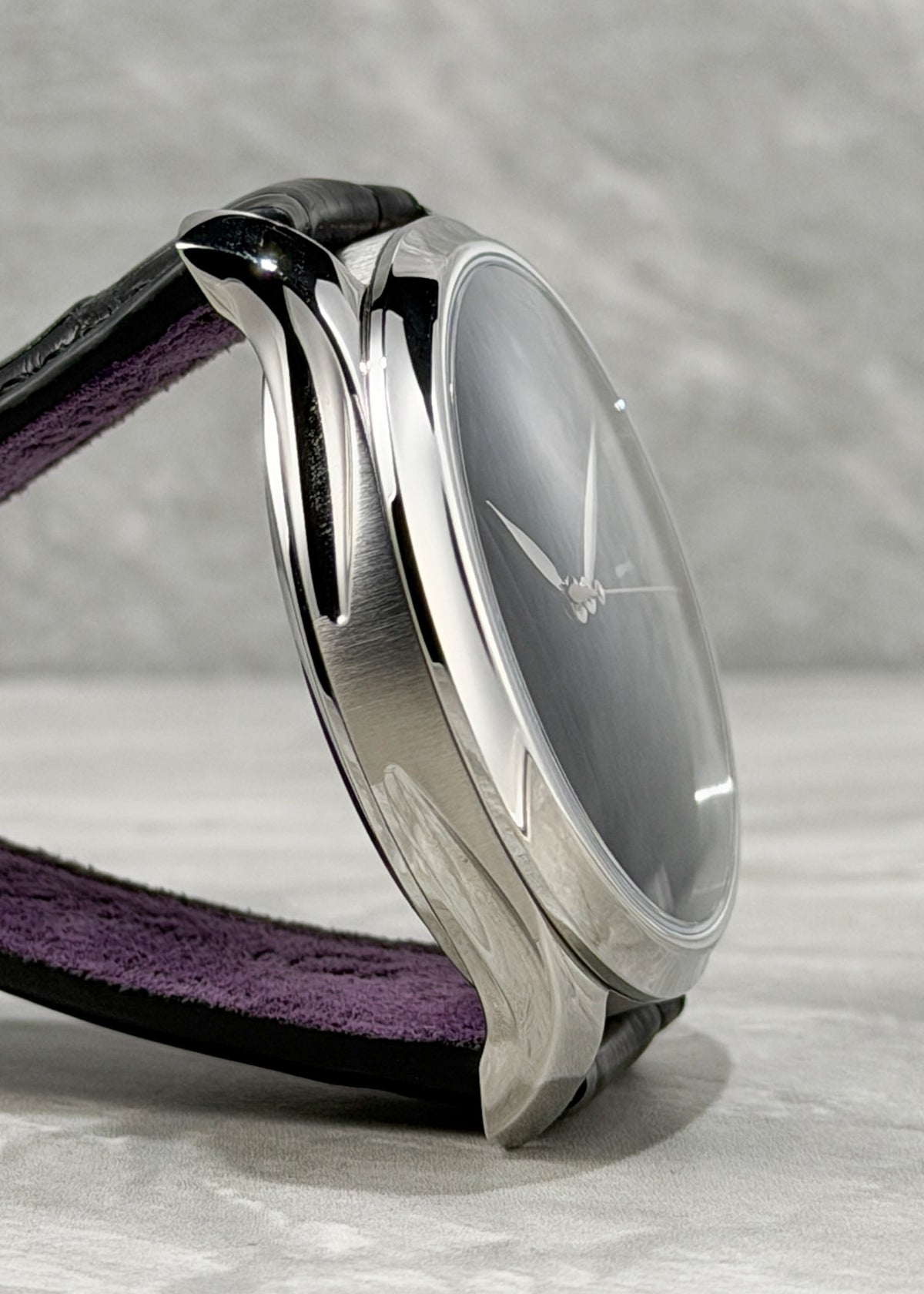H. Moser & Cie. Endeavour Centre Seconds Vantablack Ref 1200-1235 - Serial #132172 (Pre-Owned)
