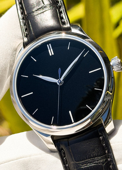 H. Moser & Cie. Endeavour Centre Seconds Vantablack Ref 1200-1235 - Serial #132172 (Pre-Owned)